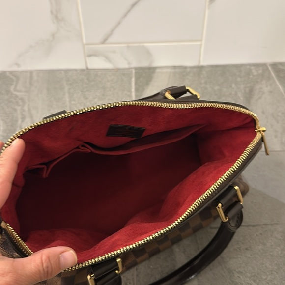 EUC Louis Vuitton Damier Ebene Trevi PM w/ Strap - Picture 16 of 17